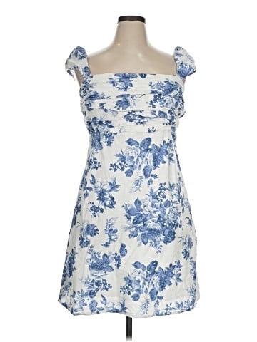 Abercrombie & Fitch Cocktail Dress (view 1)
