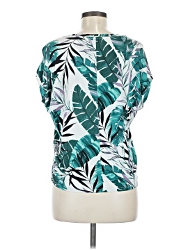 Jennifer Lopez Short Sleeve T-Shirt (view 2)