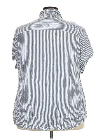 BeachLunchLounge Short Sleeve Button-Down Shirt (view 2)
