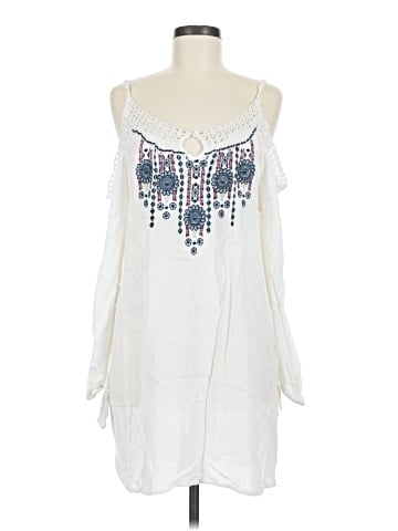 Romeo & Juliet Couture Tank Top (view 1)