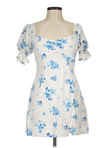 Francesca's Casual Dress (view 1)
