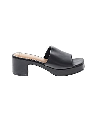 Abercrombie & Fitch Sandals (view 1)