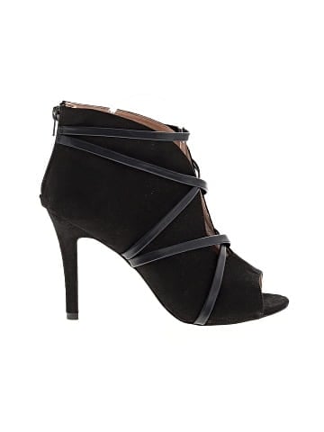 C. Wonder Heels (view 1)