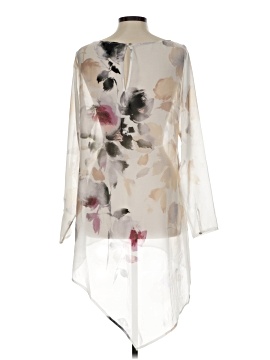 White House Black Market 3/4 Sleeve Blouse (view 2)