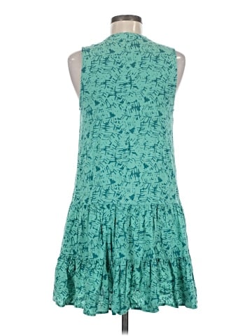 Nine West Sleeveless Button-Down Shirt (view 2)