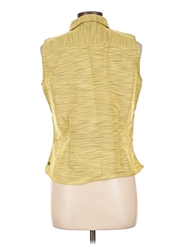The North Face Sleeveless Button-Down Shirt (view 2)