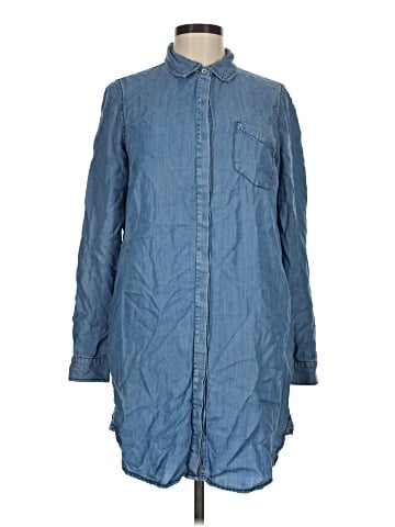 Tea n Rose Long Sleeve Button-Down Shirt (view 1)