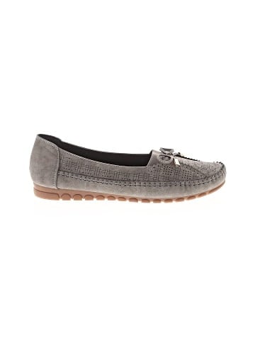 Unbranded Flats (view 1)