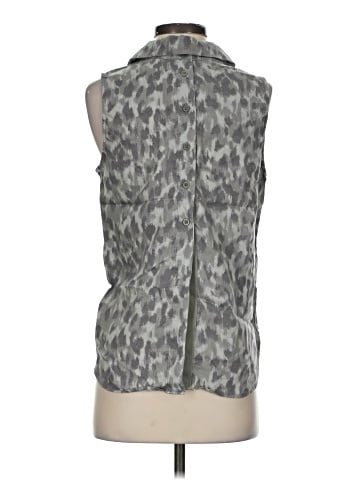 Cloth & Stone Sleeveless Button-Down Shirt (view 2)
