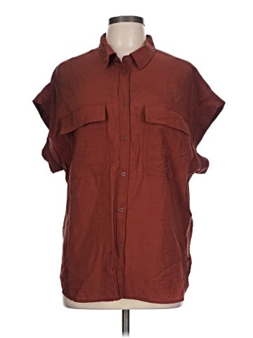 Gap Short Sleeve Button-Down Shirt (view 1)