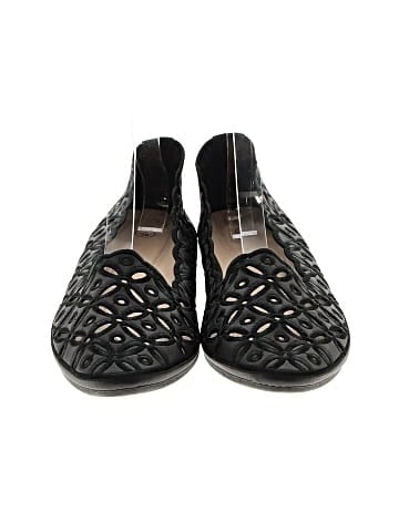 Unbranded Flats (view 2)