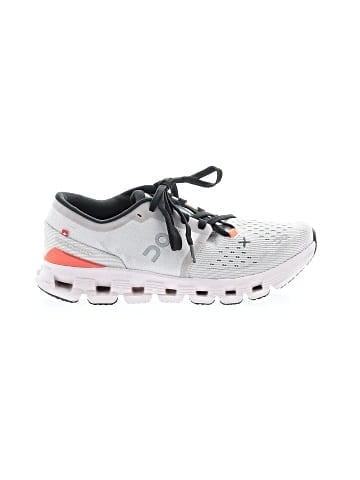 On Cloud Sneakers (view 1)