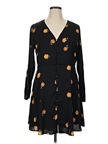 Madewell Lilyblossom Button-Front Dress in Floating Florets (view 1)