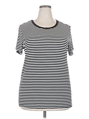 Torrid Short Sleeve T-Shirt (view 1)