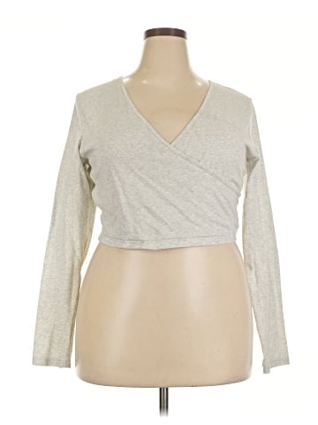 Victoria's Secret Pink Long Sleeve T-Shirt (view 1)