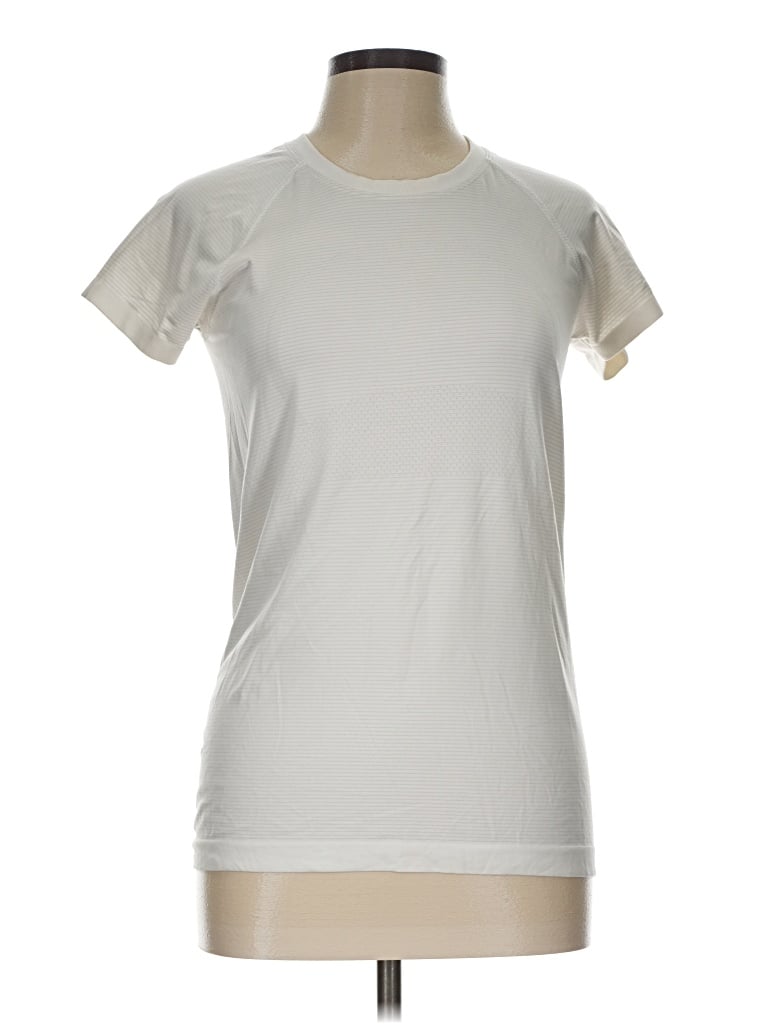 Pre-owned Lululemon Athletica Active T-shirt In Ivory