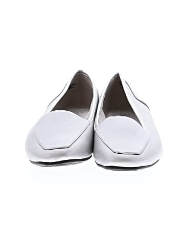 Unbranded Flats (view 2)