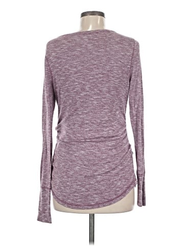 Liz Lange Maternity 3/4 Sleeve T-Shirt (view 2)