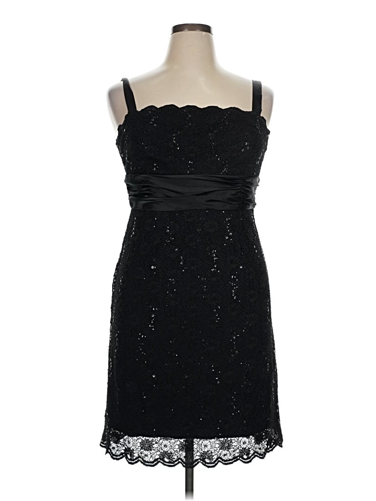 Pre-owned R & M Richards Cocktail Dress In Black