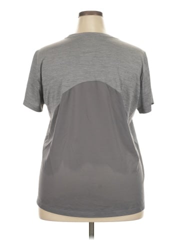 Nike Active T-Shirt (view 2)