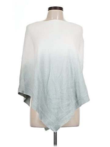 Barefoot Dreams Poncho (view 1)