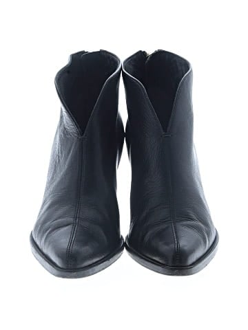 Vince. Ankle Boots (view 2)