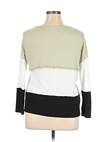 Cherish Pullover Sweater (view 2)
