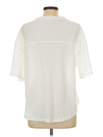 Unbranded 3/4 Sleeve T-Shirt (view 2)