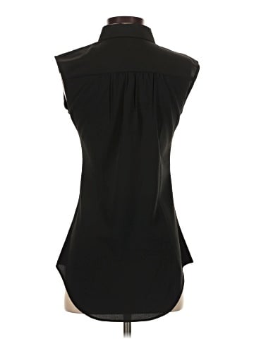 Elizabeth & Clarke Sleeveless Button-Down Shirt (view 2)