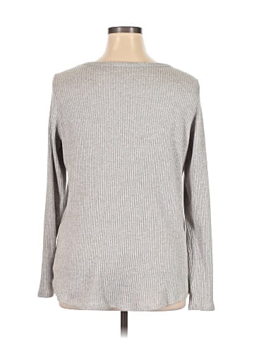 American Eagle Outfitters Pullover Sweater (view 2)