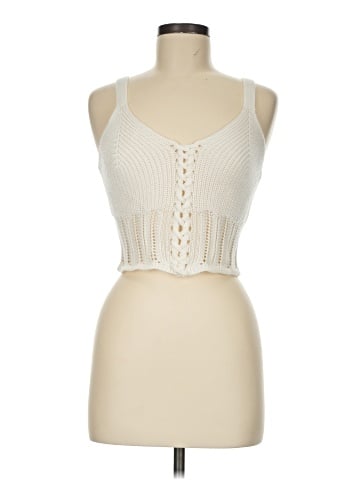 a loves a Sleeveless Top (view 1)