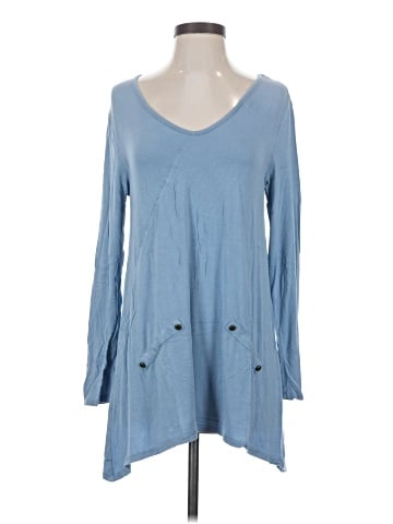 Simply Noelle Long Sleeve Henley (view 1)