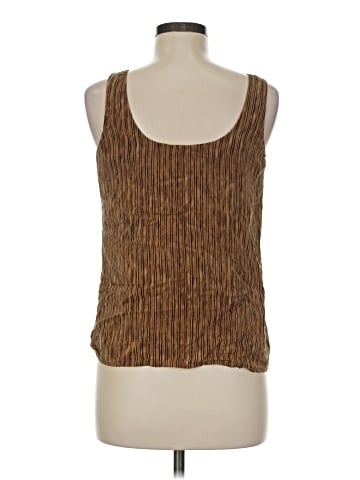 Linda Allard Ellen Tracy T-Shirt (view 2)