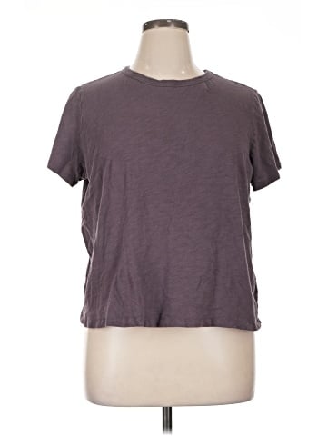 Old Navy Short Sleeve T-Shirt (view 1)