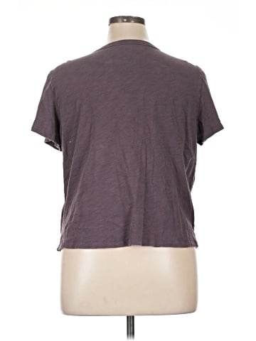 Old Navy Short Sleeve T-Shirt (view 2)