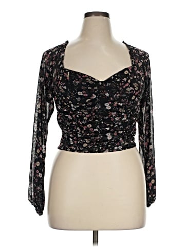 Almost Famous 3/4 Sleeve Blouse (view 1)