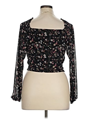 Almost Famous 3/4 Sleeve Blouse (view 2)