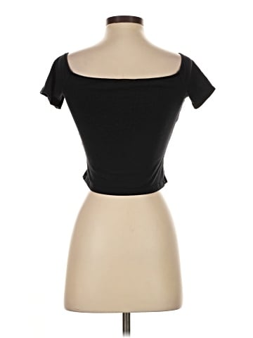 Charlotte Russe Short Sleeve T-Shirt (view 2)