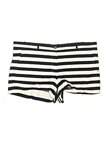 Gap Shorts (view 1)