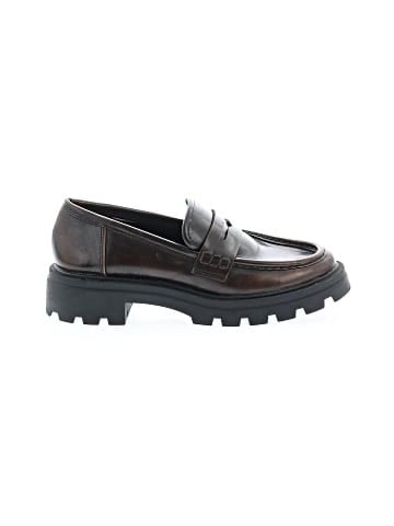 Zara Flats (view 1)