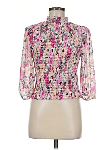 Socialite 3/4 Sleeve Blouse (view 1)