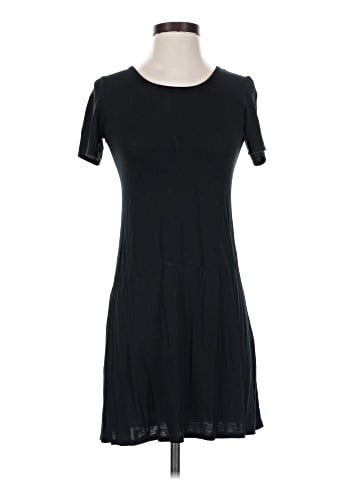 Olivia Rae Casual Dress (view 1)