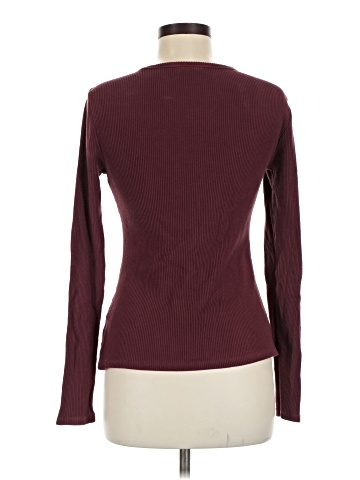 Old Navy Long Sleeve T-Shirt (view 2)