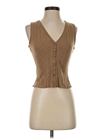 Universal Thread Sleeveless Blouse (view 1)