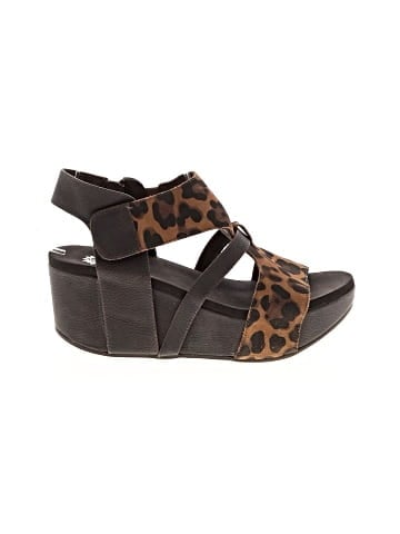 Yellow Box Wedges (view 1)