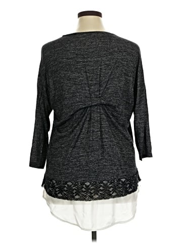 Maurices 3/4 Sleeve Top (view 2)