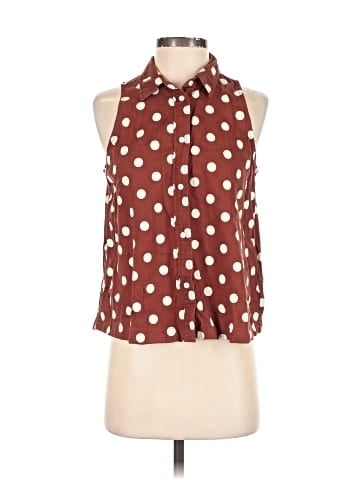Gap Sleeveless Button-Down Shirt (view 1)