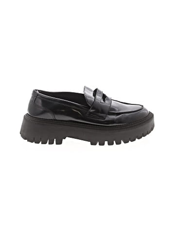 Crown Vintage Flats (view 1)