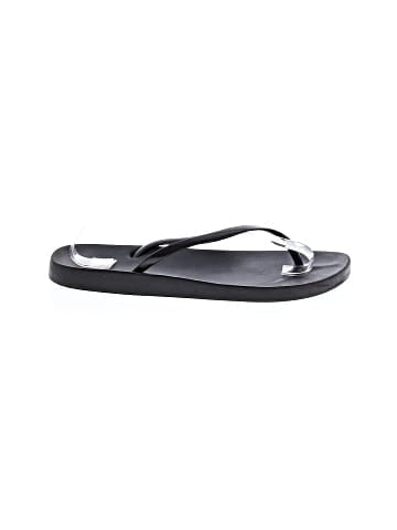 Gap Flip Flops (view 1)