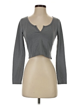 Lululemon Athletica Long Sleeve T-Shirt (view 1)